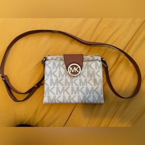 Michael Kors Crossbody